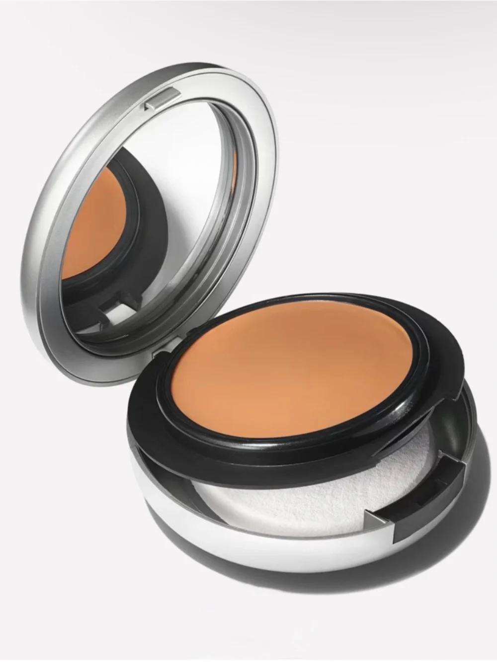 NC40 Mac Studio Tech Fix Cream To Powder Foundation Med Golden Brand New Boxed